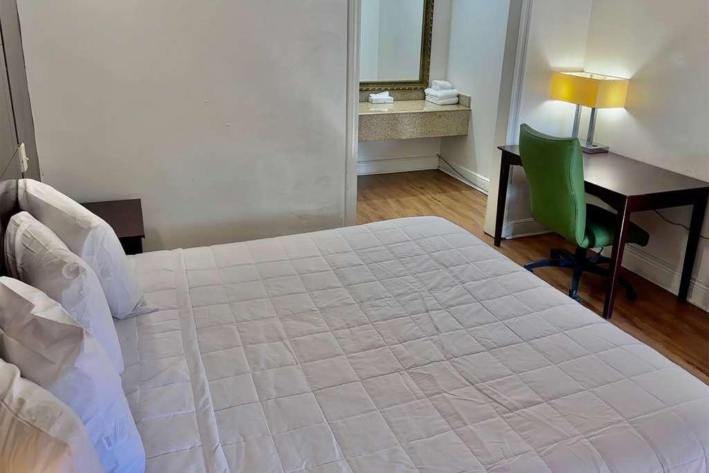 Travelodge By Wyndham Baton Rouge East Quarto foto